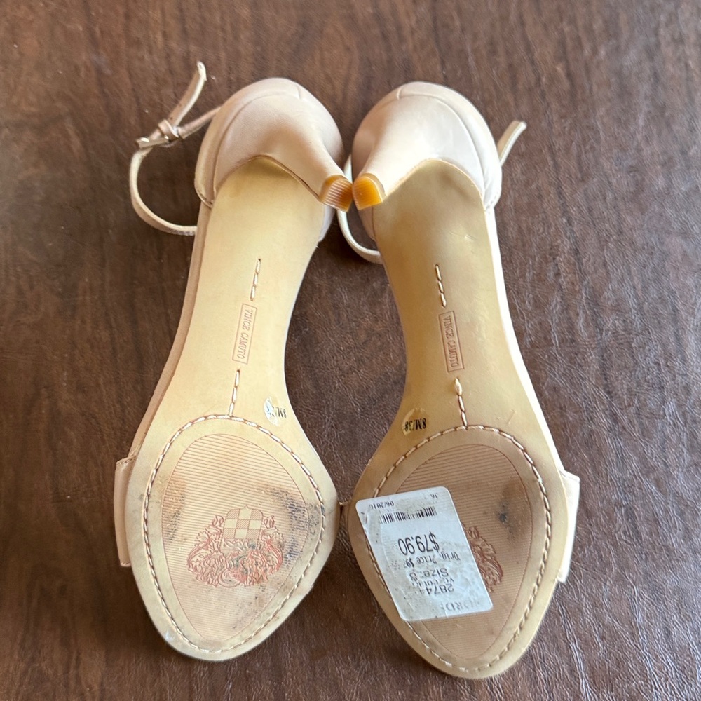 Women’s Vince Camuto nude leather strappy heels, sz 8, worn only a few times - Picture 3 of 6